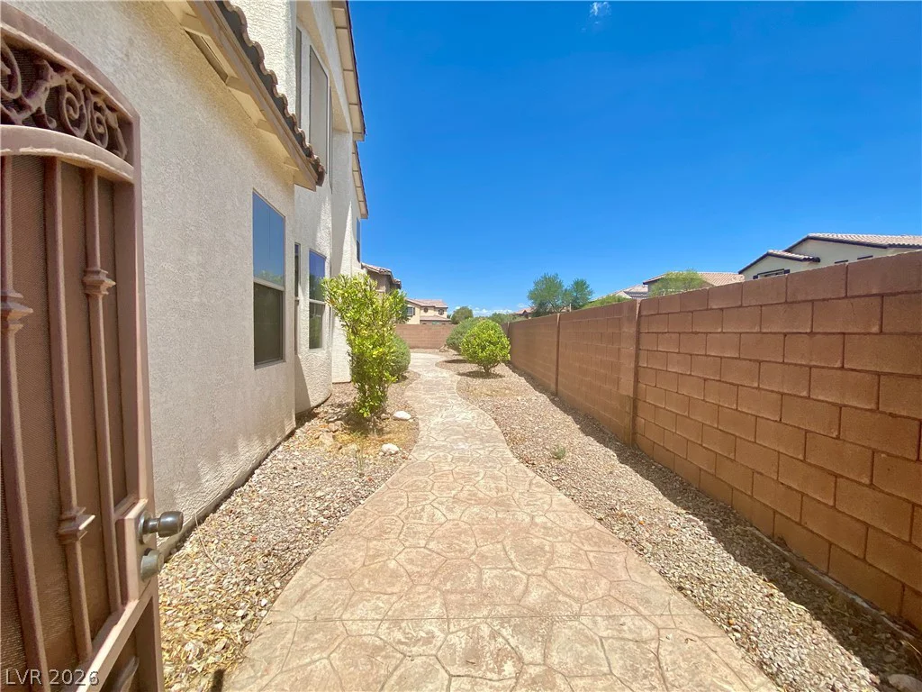 7820 Marker Head, Las Vegas, NV 89178