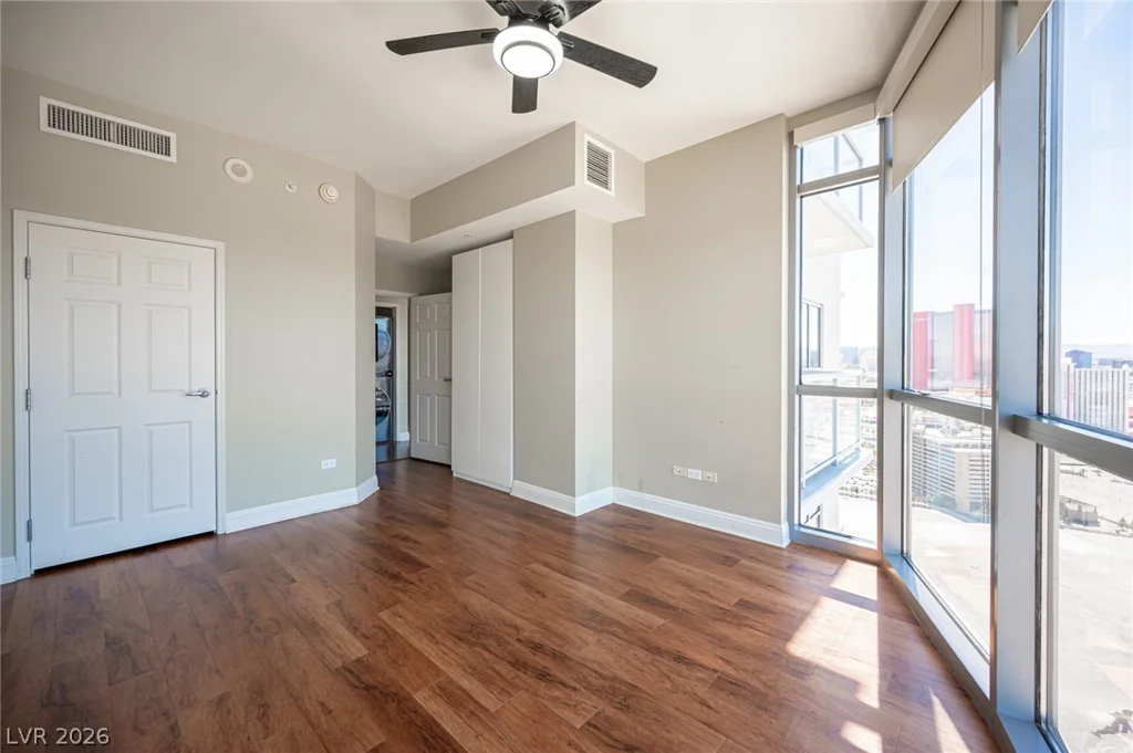 200 Sahara, Las Vegas, NV 89102