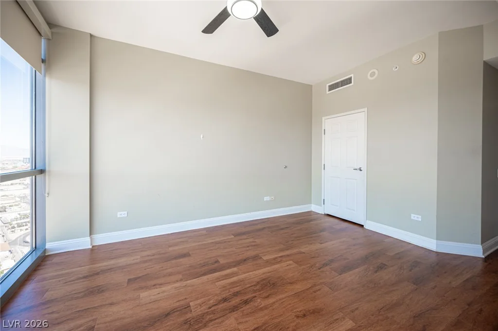 200 Sahara, Las Vegas, NV 89102