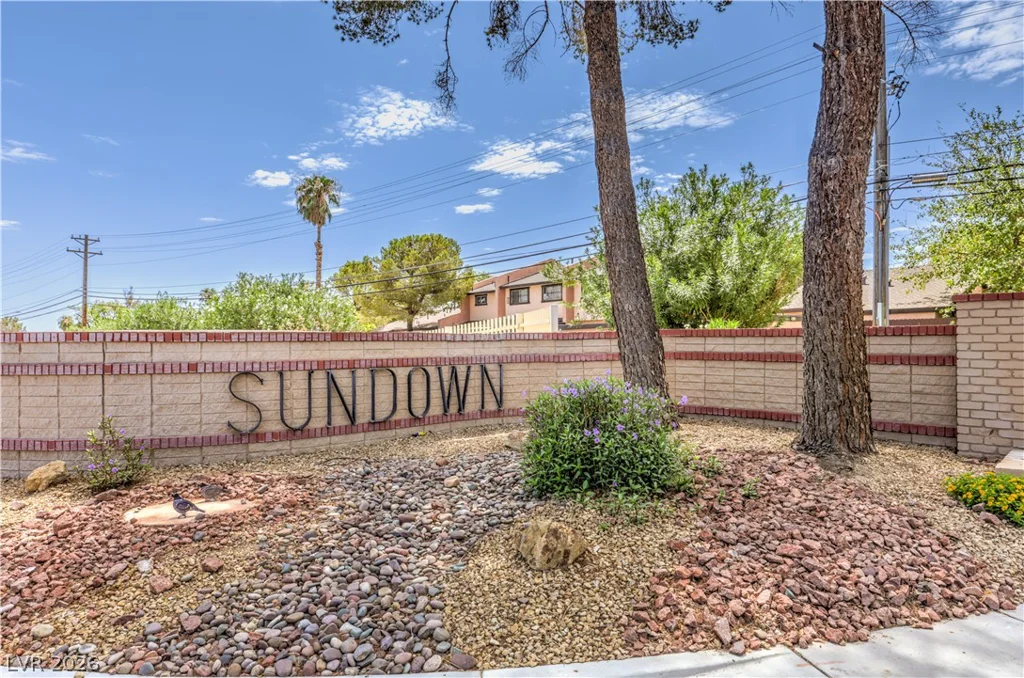 513 Starfire, Las Vegas, NV 89107