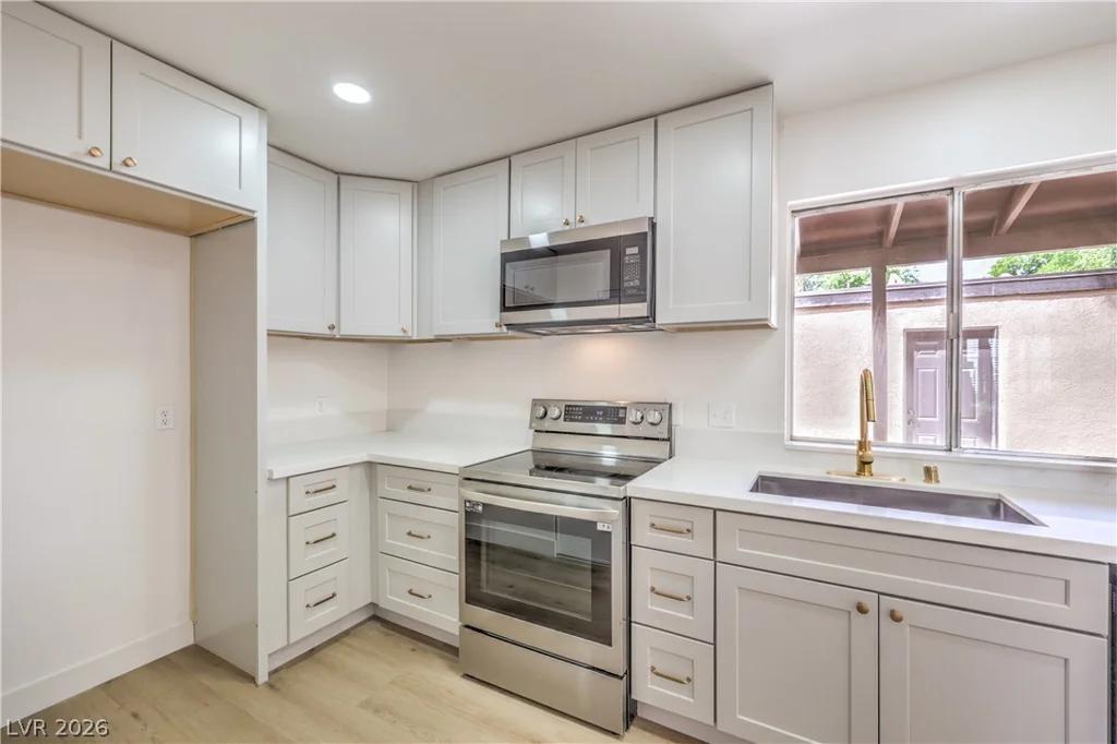 513 Starfire, Las Vegas, NV 89107