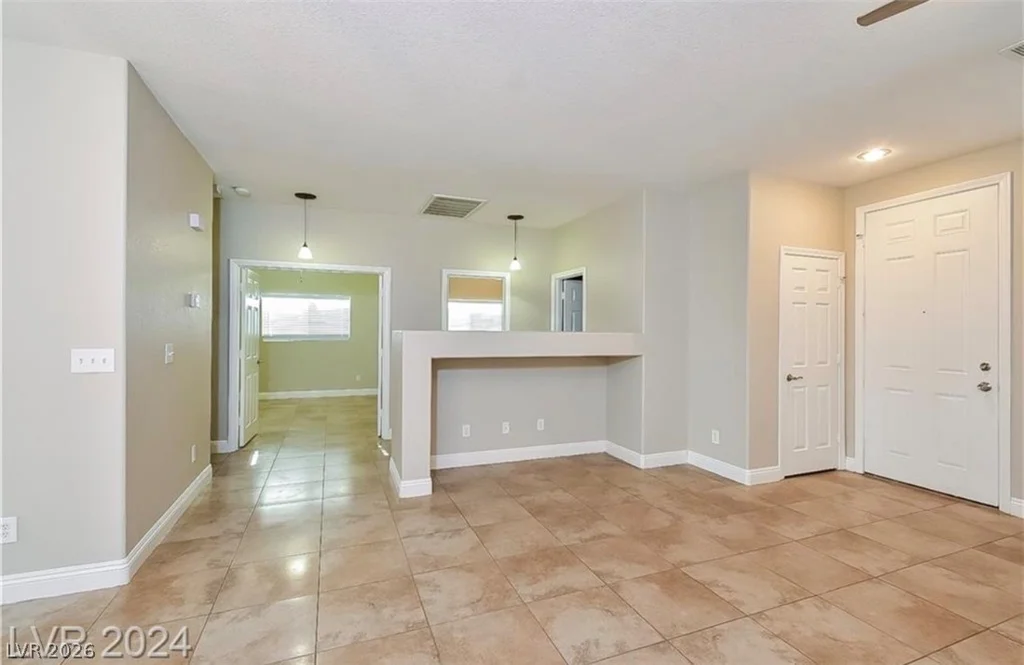 5012 Charlo, Las Vegas, NV 89131