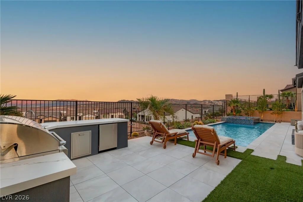36 Thorn Creek, Henderson, NV 89011