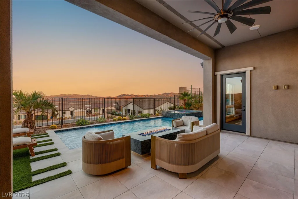 36 Thorn Creek, Henderson, NV 89011