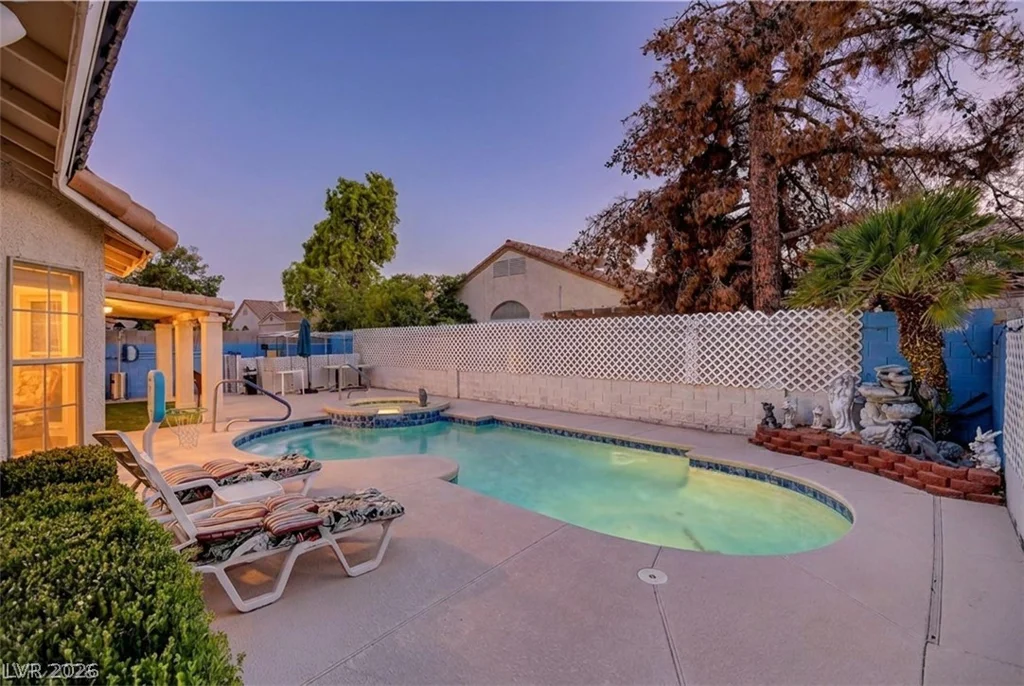 5129 Coral Beach, North Las Vegas, NV 89031