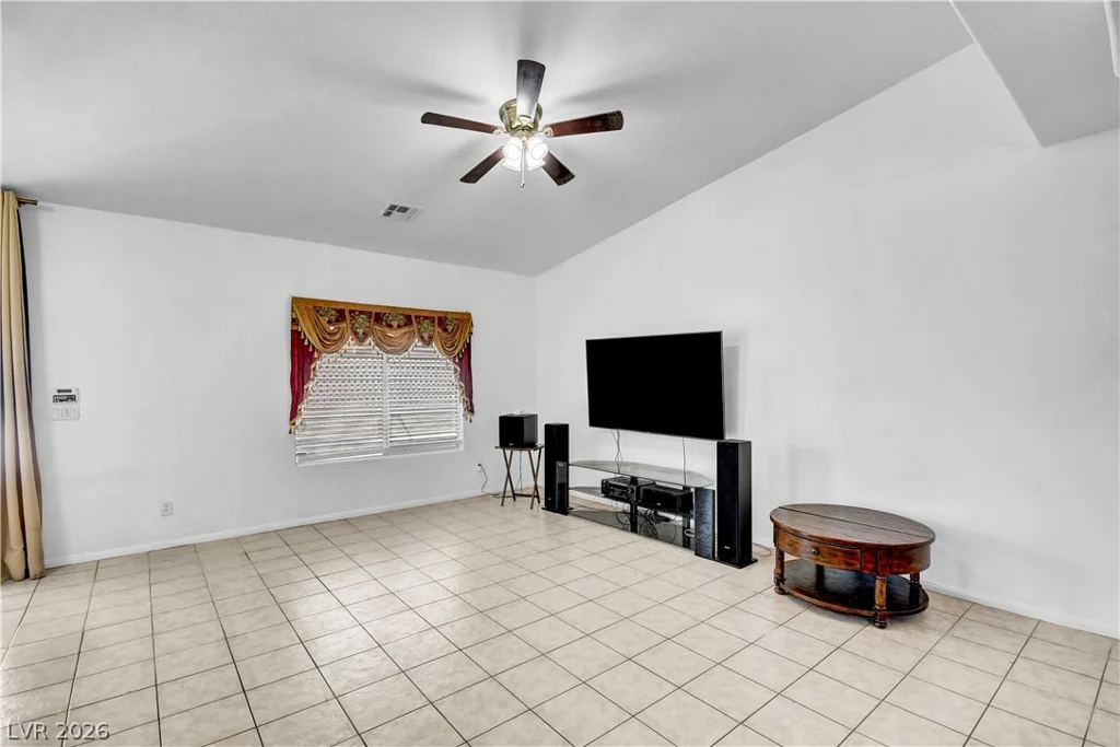 5129 Coral Beach, North Las Vegas, NV 89031
