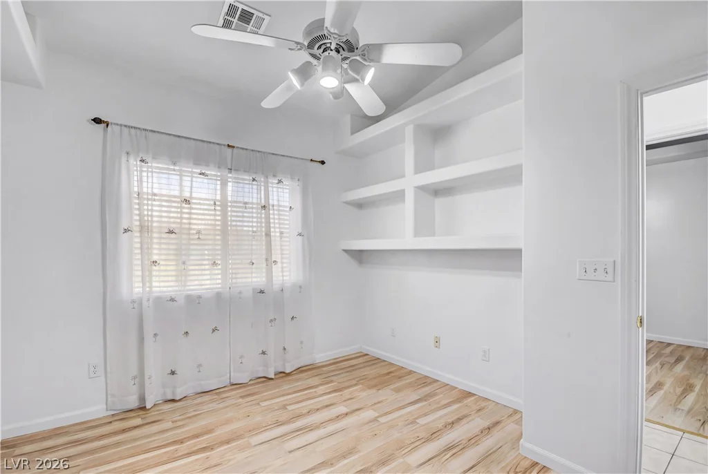 5129 Coral Beach, North Las Vegas, NV 89031