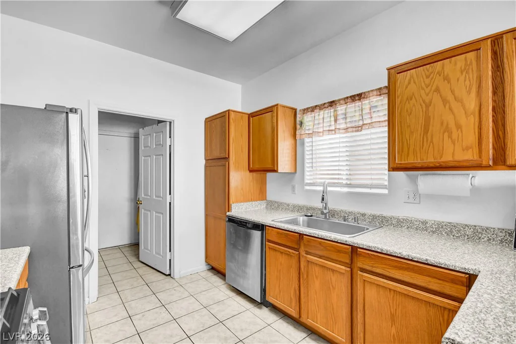 5129 Coral Beach, North Las Vegas, NV 89031