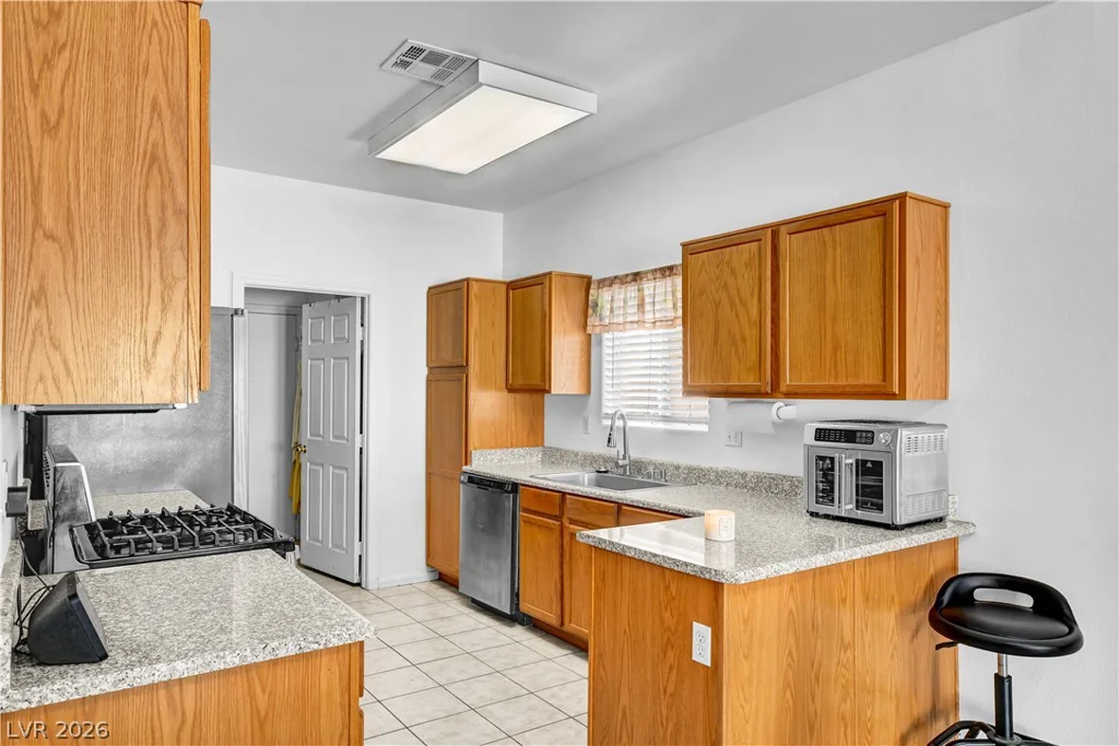 5129 Coral Beach, North Las Vegas, NV 89031