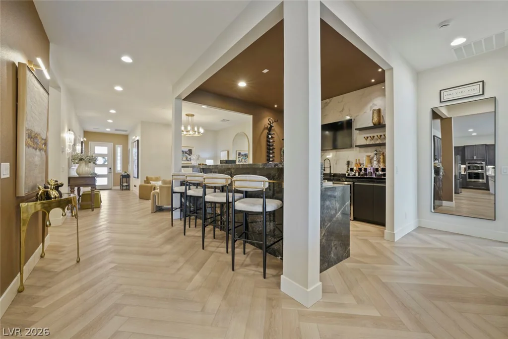 9306 Sierra De Luna, Las Vegas, NV 89139
