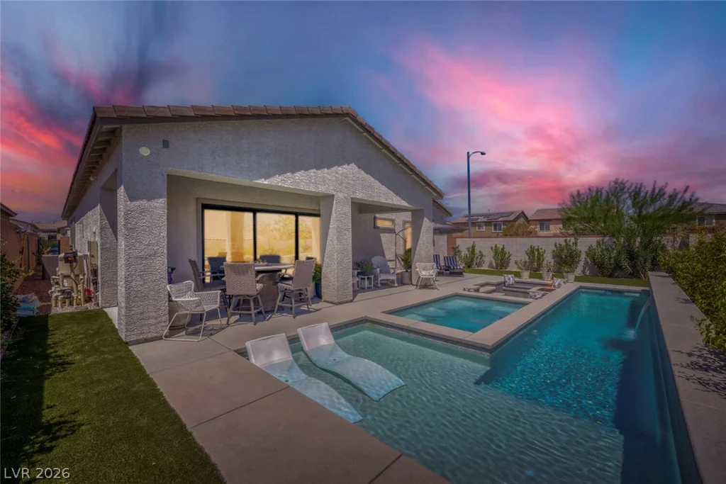 9306 Sierra De Luna, Las Vegas, NV 89139