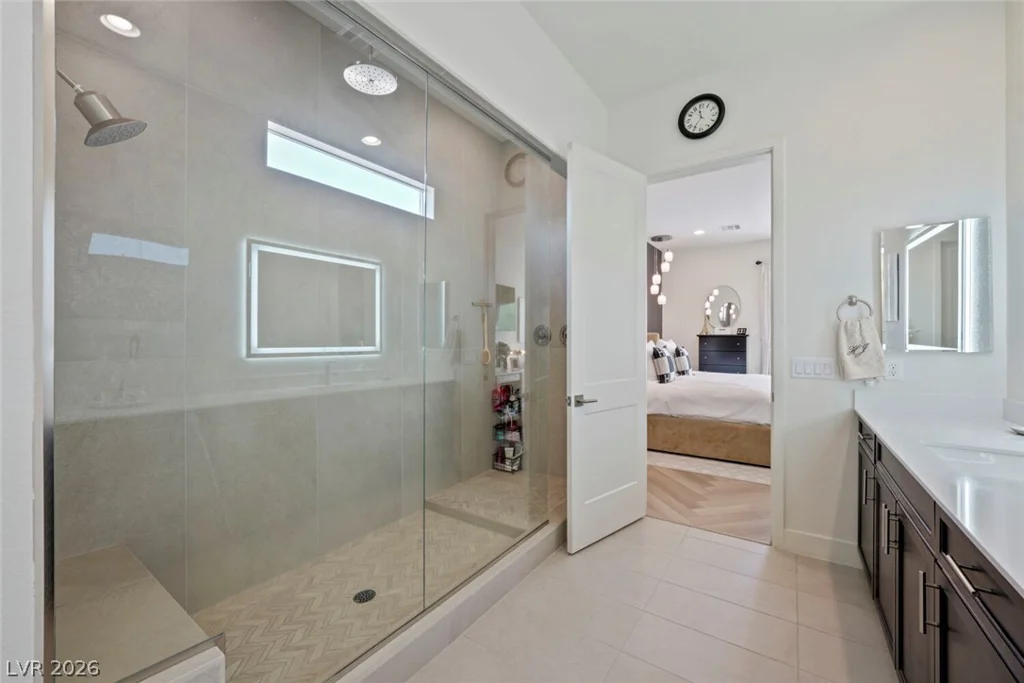 9306 Sierra De Luna, Las Vegas, NV 89139