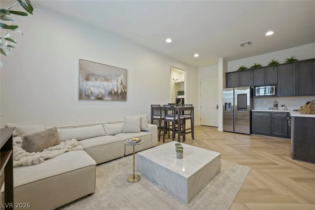 9306 Sierra De Luna, Las Vegas, NV 89139