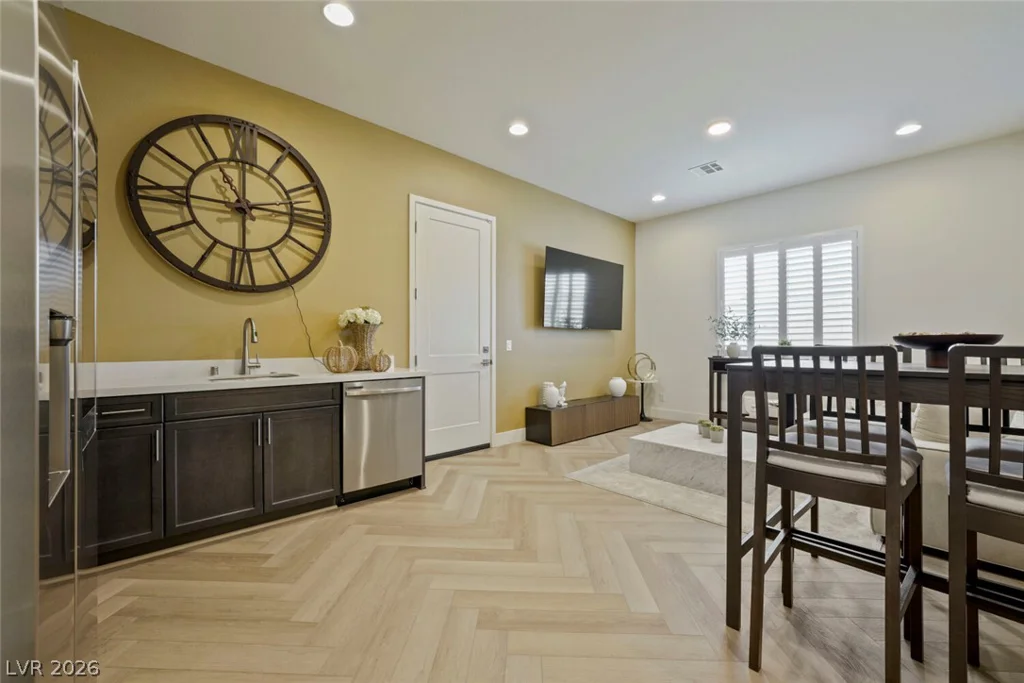 9306 Sierra De Luna, Las Vegas, NV 89139
