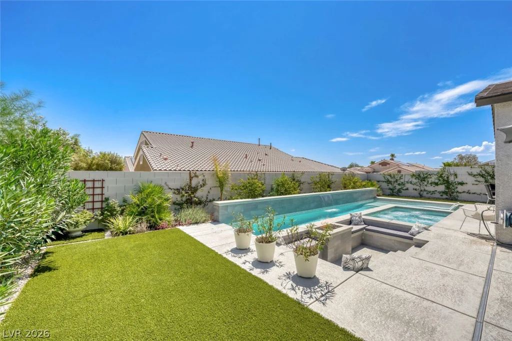 9306 Sierra De Luna, Las Vegas, NV 89139