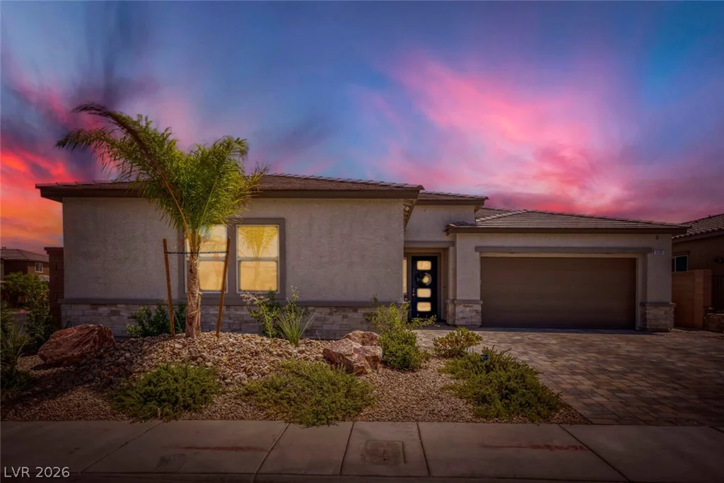 9306 Sierra De Luna, Las Vegas, NV 89139