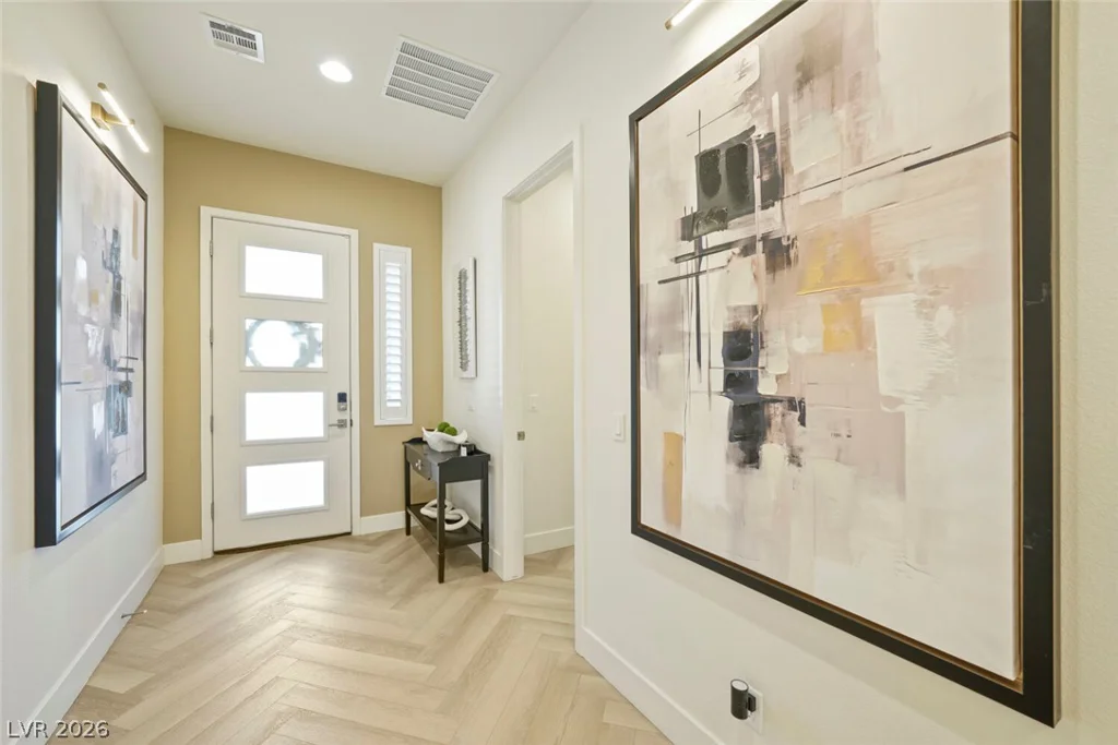 9306 Sierra De Luna, Las Vegas, NV 89139