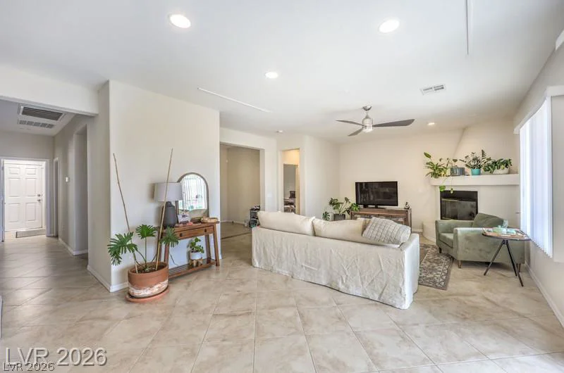 8213 Bay Dunes, Las Vegas, NV 89131