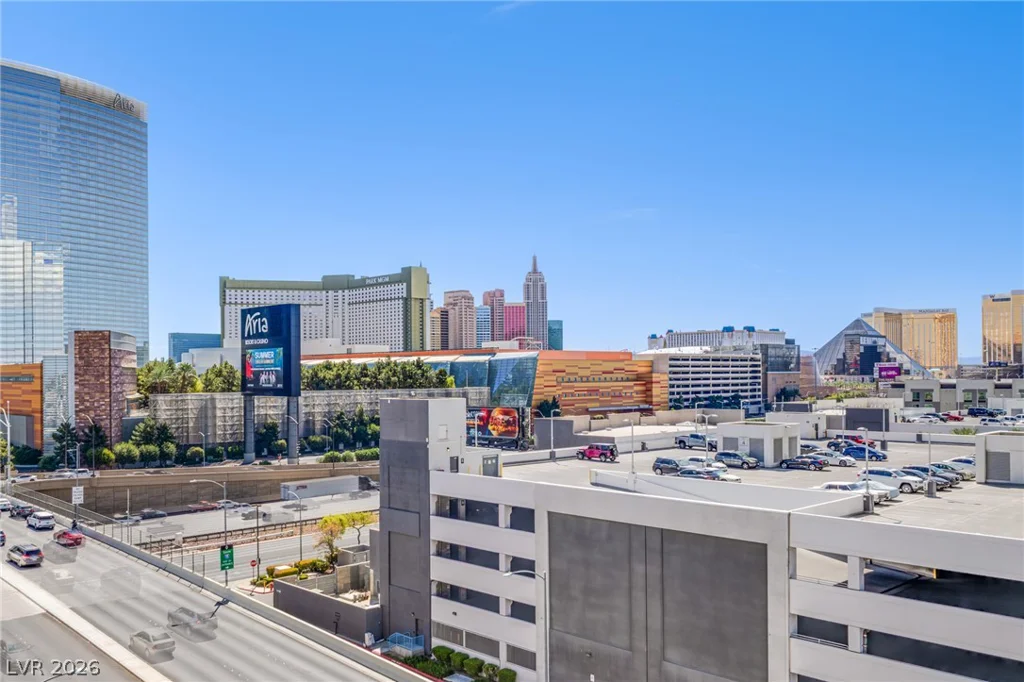 4471 Dean Martin, Las Vegas, NV 89103