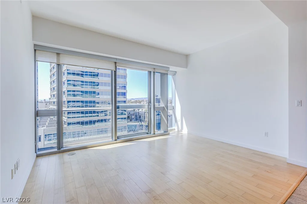 4471 Dean Martin, Las Vegas, NV 89103