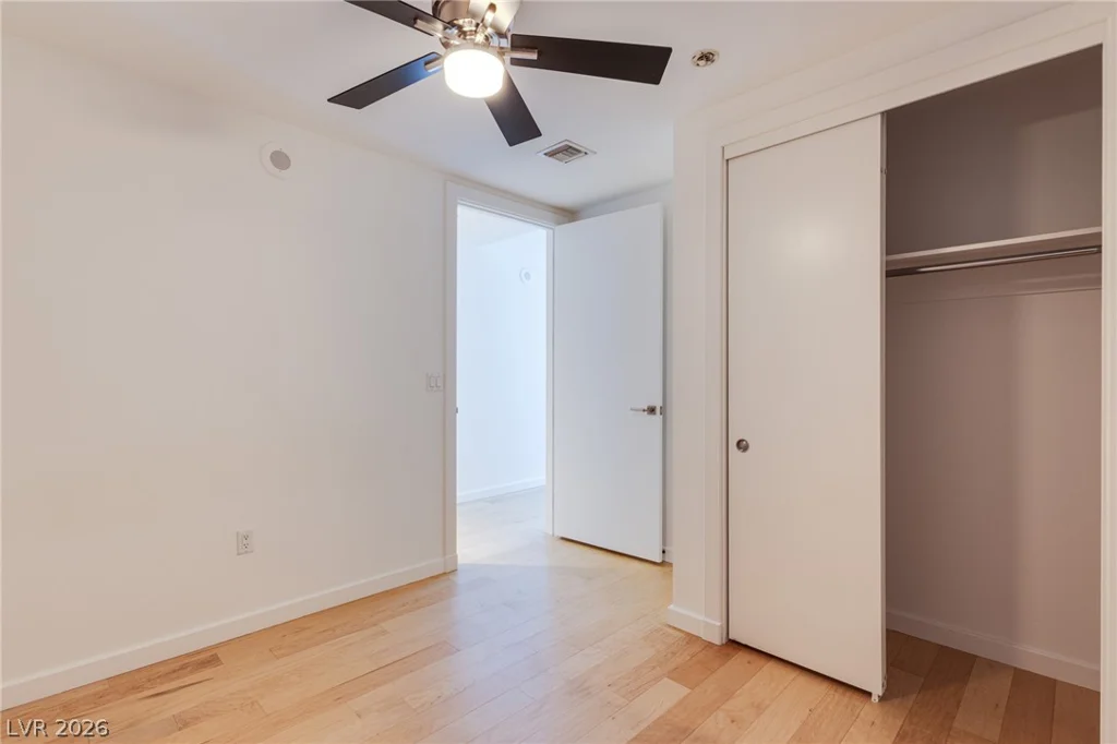 4471 Dean Martin, Las Vegas, NV 89103