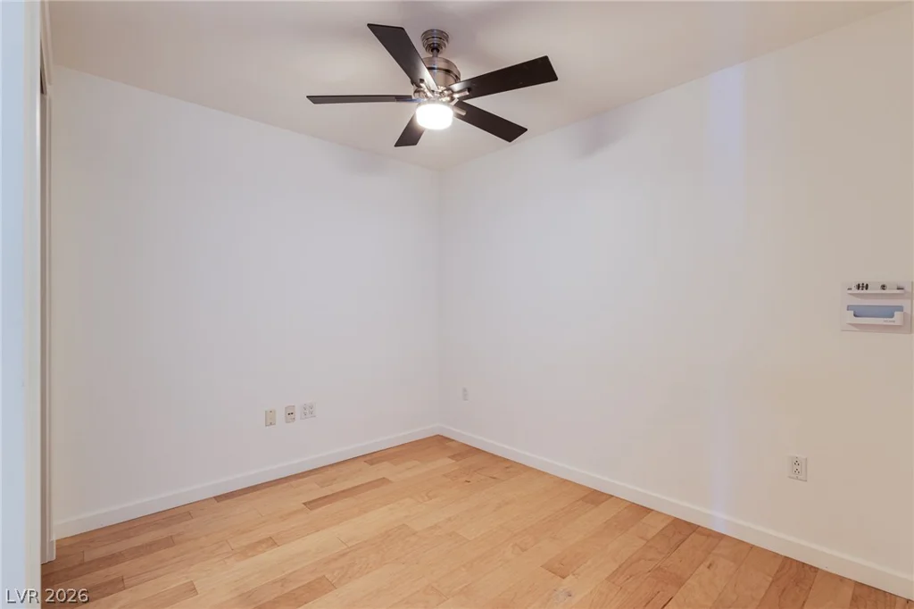 4471 Dean Martin, Las Vegas, NV 89103