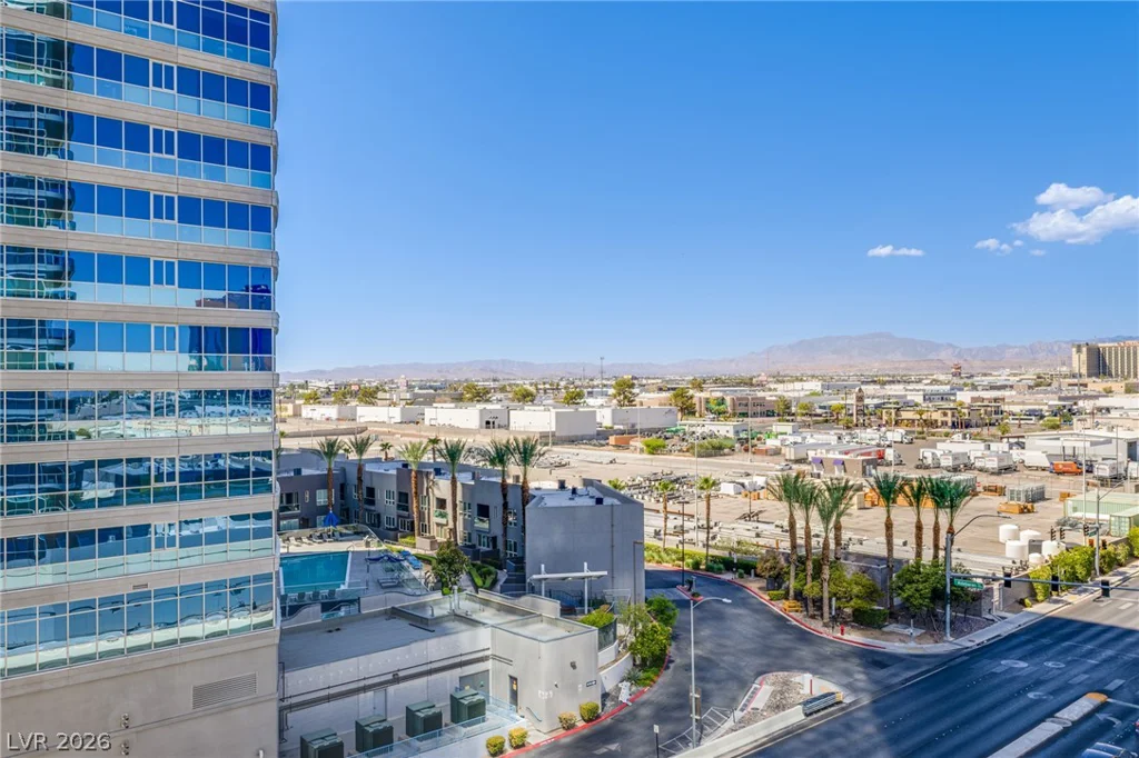 4471 Dean Martin, Las Vegas, NV 89103