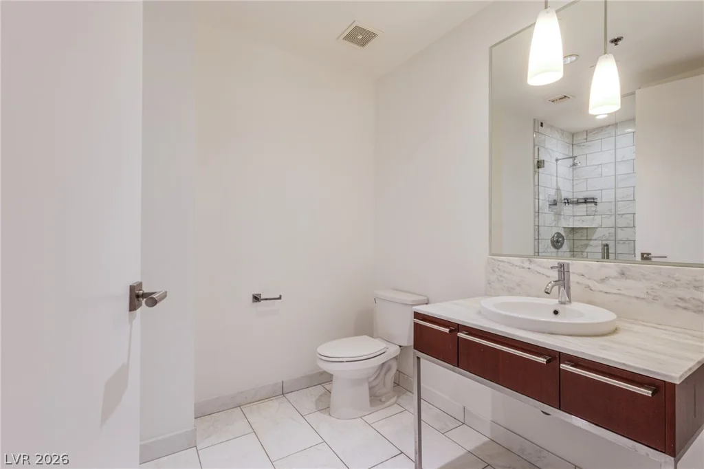4471 Dean Martin, Las Vegas, NV 89103