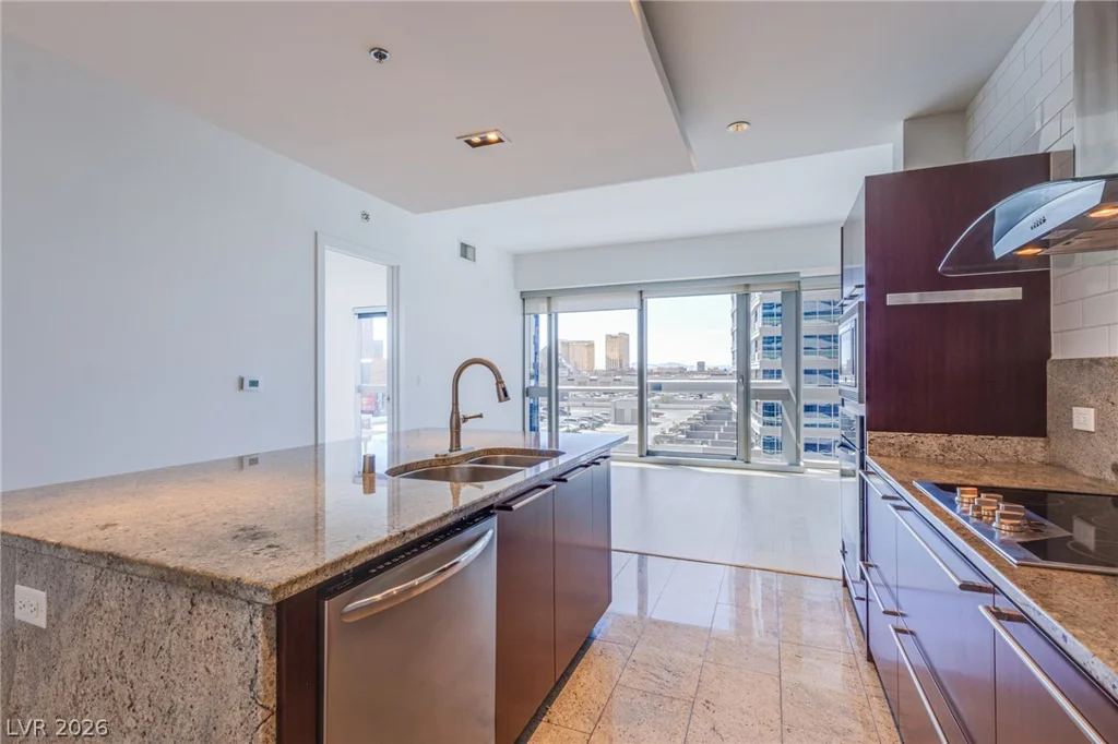 4471 Dean Martin, Las Vegas, NV 89103