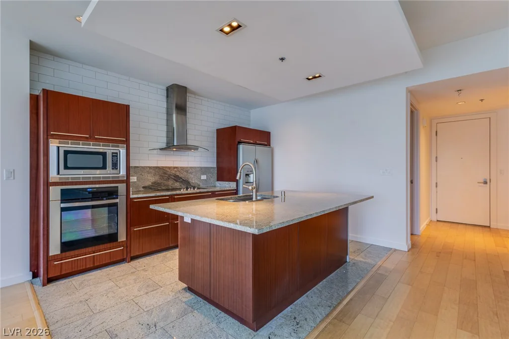 4471 Dean Martin, Las Vegas, NV 89103
