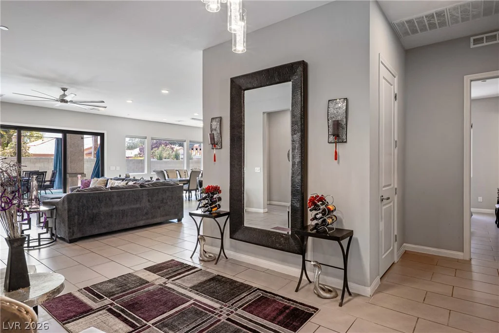 7441 Deschutes, Las Vegas, NV 89129