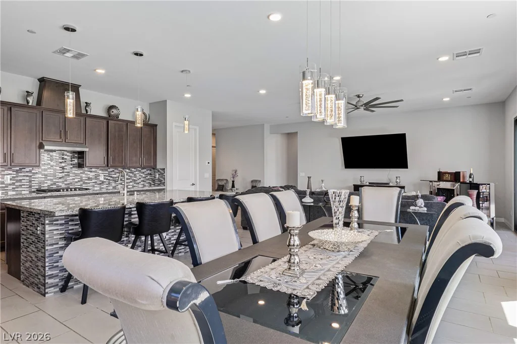 7441 Deschutes, Las Vegas, NV 89129