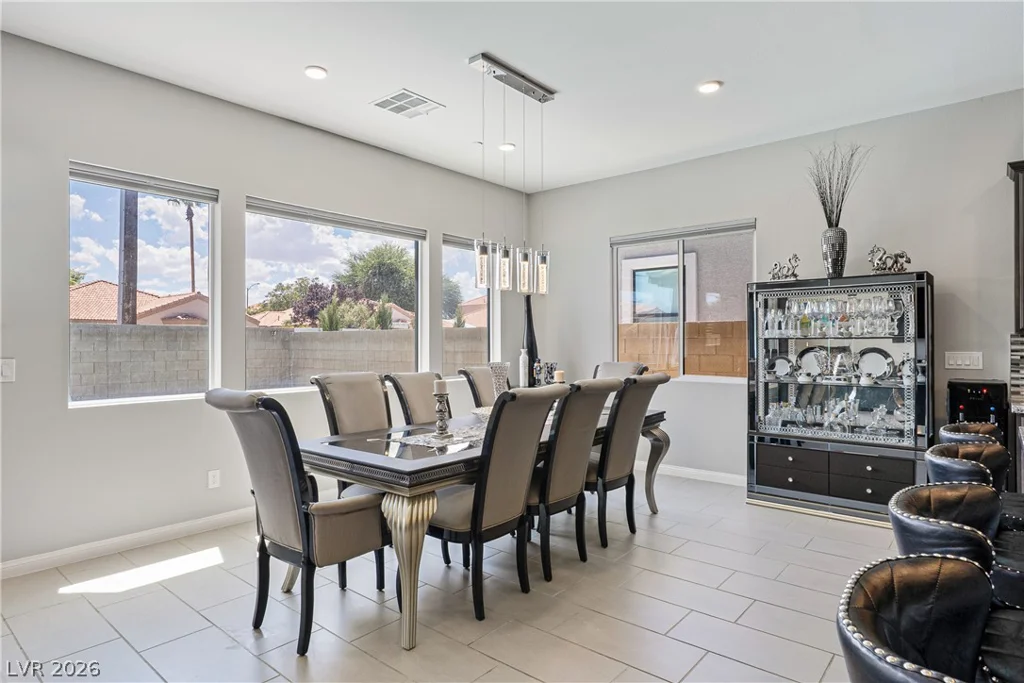 7441 Deschutes, Las Vegas, NV 89129