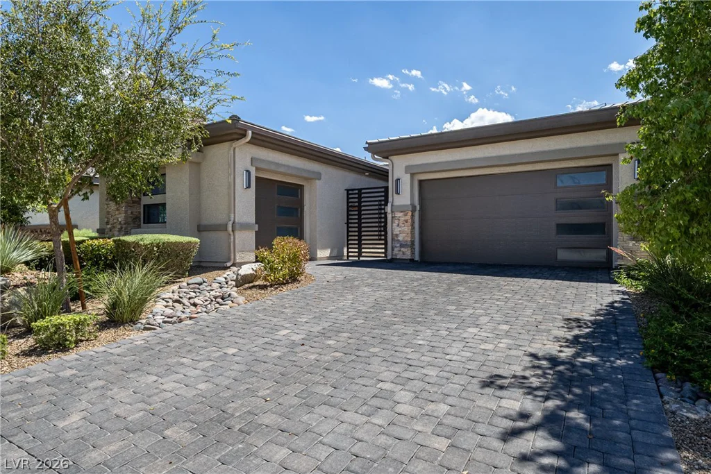 7441 Deschutes, Las Vegas, NV 89129
