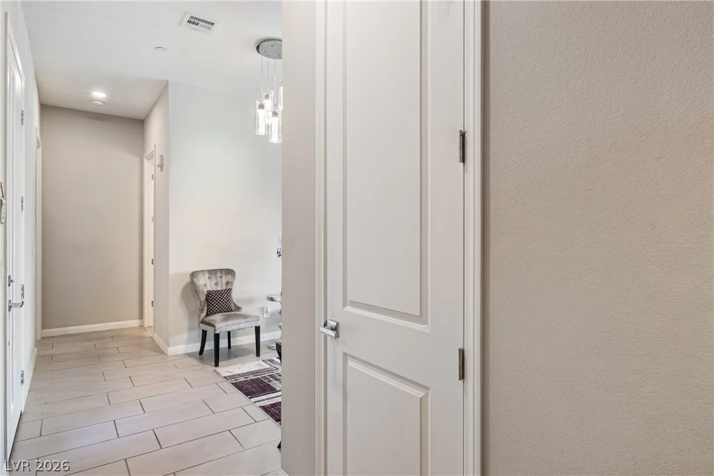7441 Deschutes, Las Vegas, NV 89129