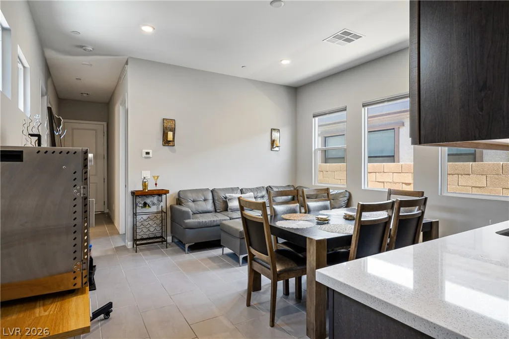 7441 Deschutes, Las Vegas, NV 89129