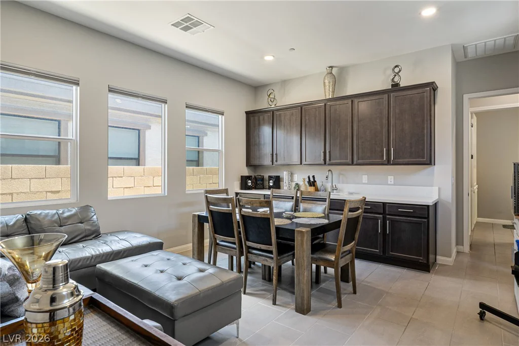 7441 Deschutes, Las Vegas, NV 89129