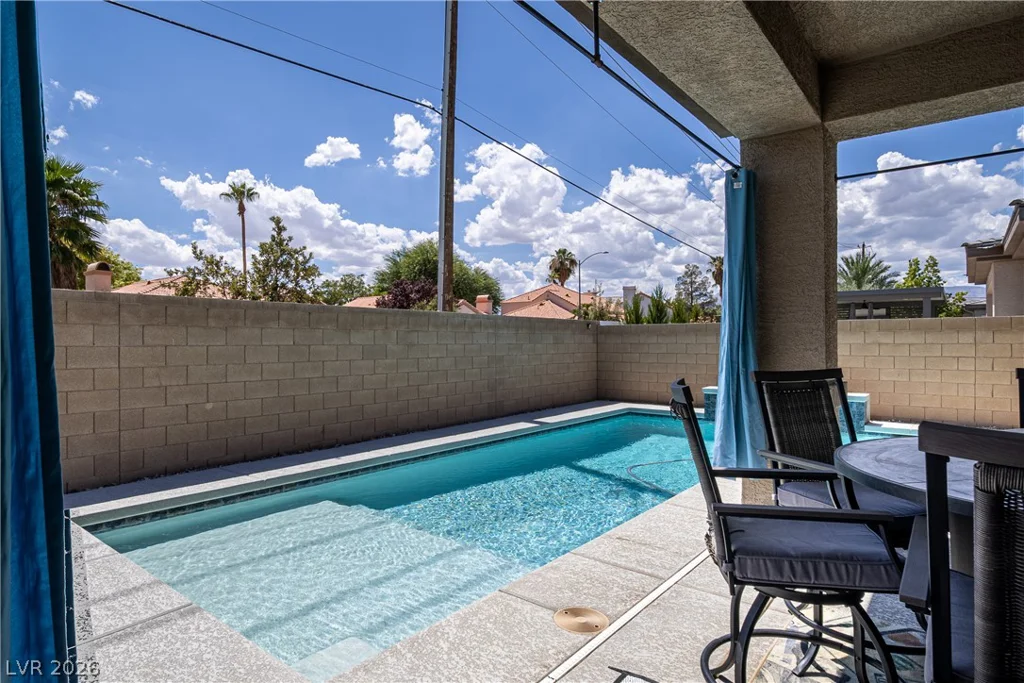 7441 Deschutes, Las Vegas, NV 89129