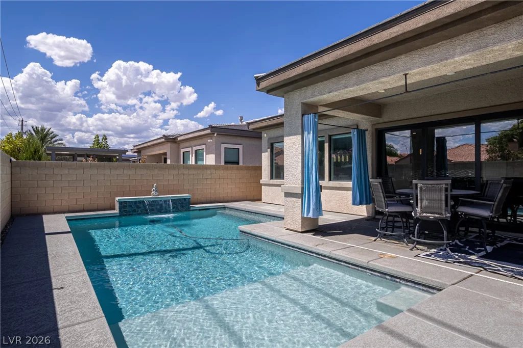 7441 Deschutes, Las Vegas, NV 89129
