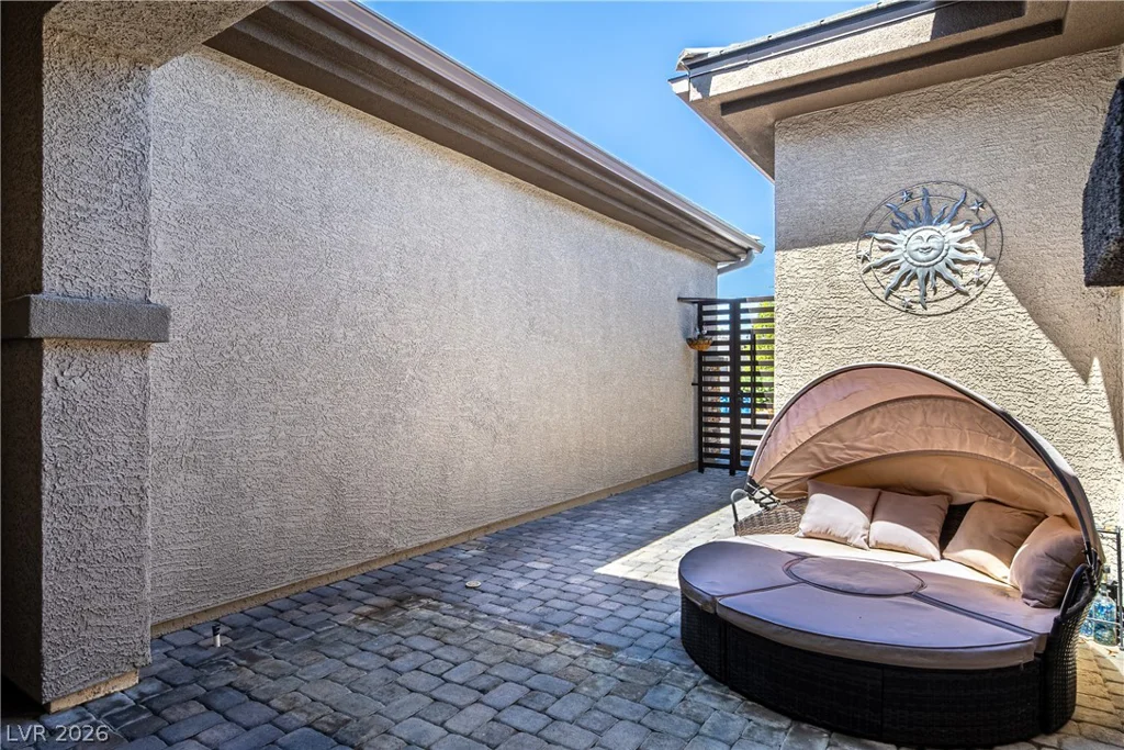7441 Deschutes, Las Vegas, NV 89129