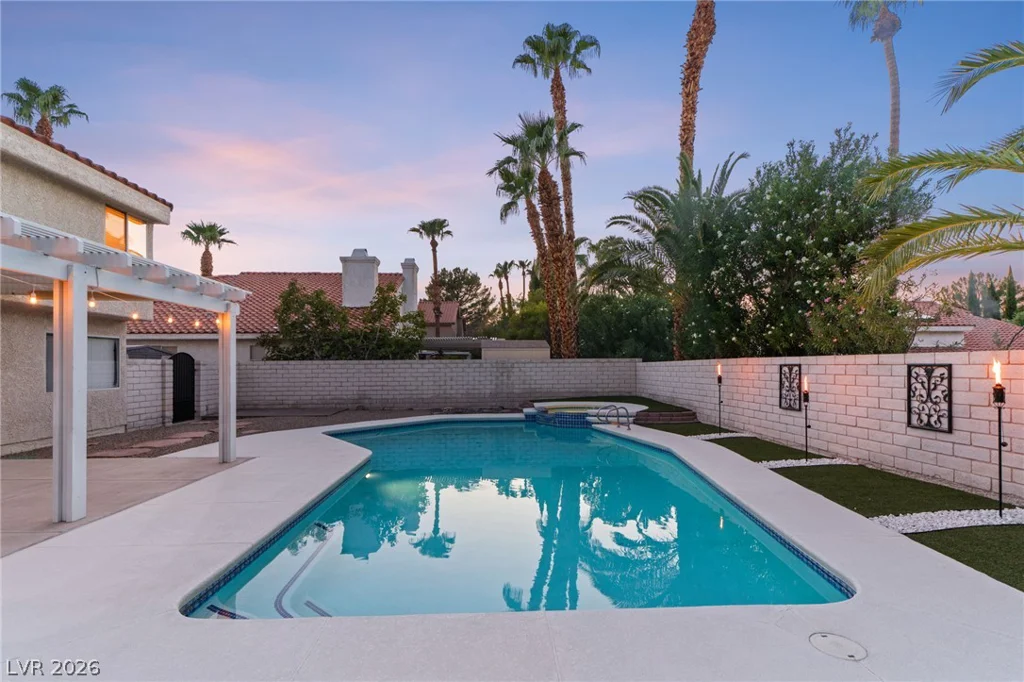 1924 Spode, Henderson, NV 89014