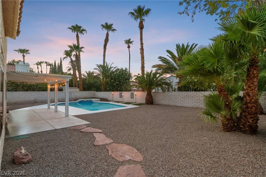 1924 Spode, Henderson, NV 89014