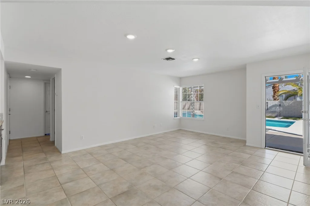 1924 Spode, Henderson, NV 89014
