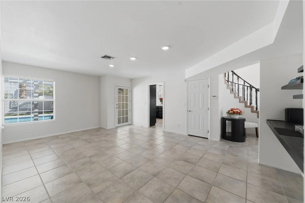 1924 Spode, Henderson, NV 89014
