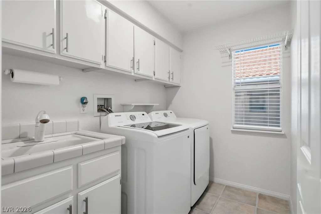 1924 Spode, Henderson, NV 89014