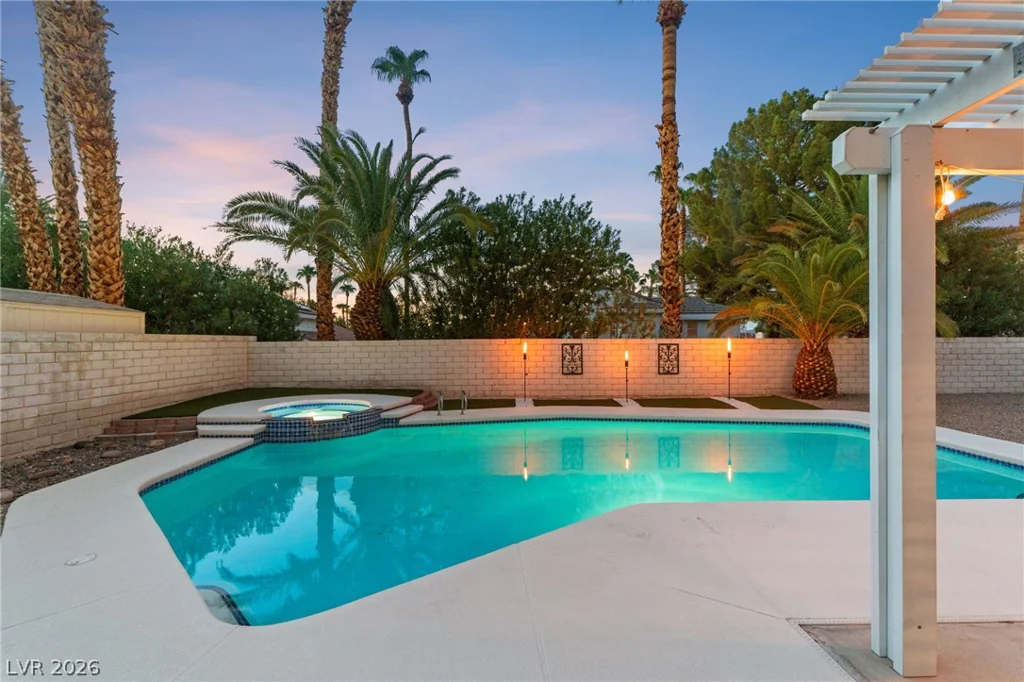 1924 Spode, Henderson, NV 89014