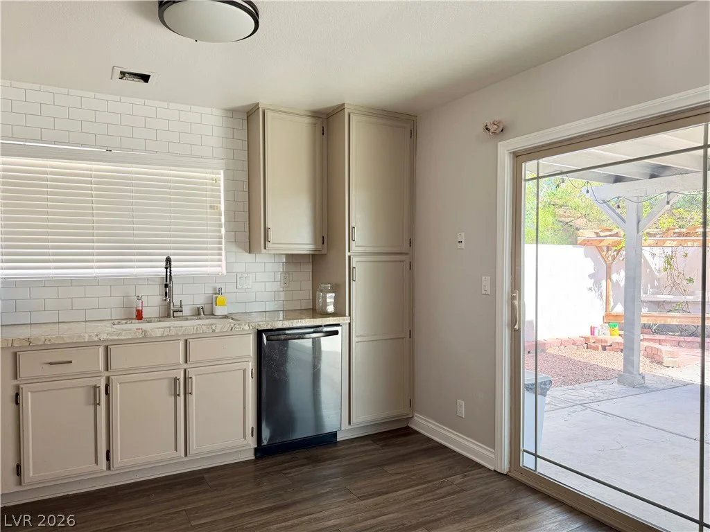 642 Freeburg, Las Vegas, NV 89123
