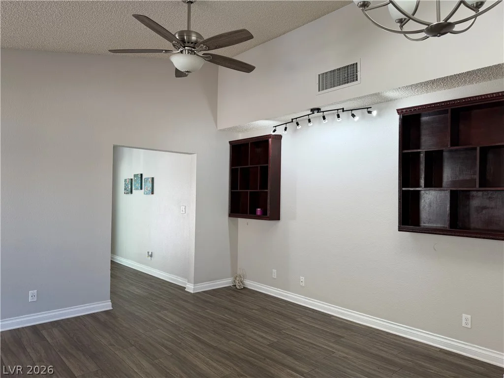 642 Freeburg, Las Vegas, NV 89123