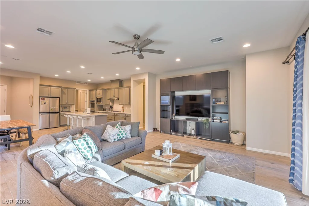463 Point Sur, Las Vegas, NV 89138