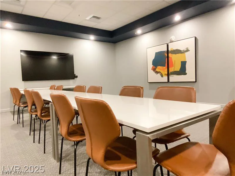 4585 Dean Martin, Las Vegas, NV 89103